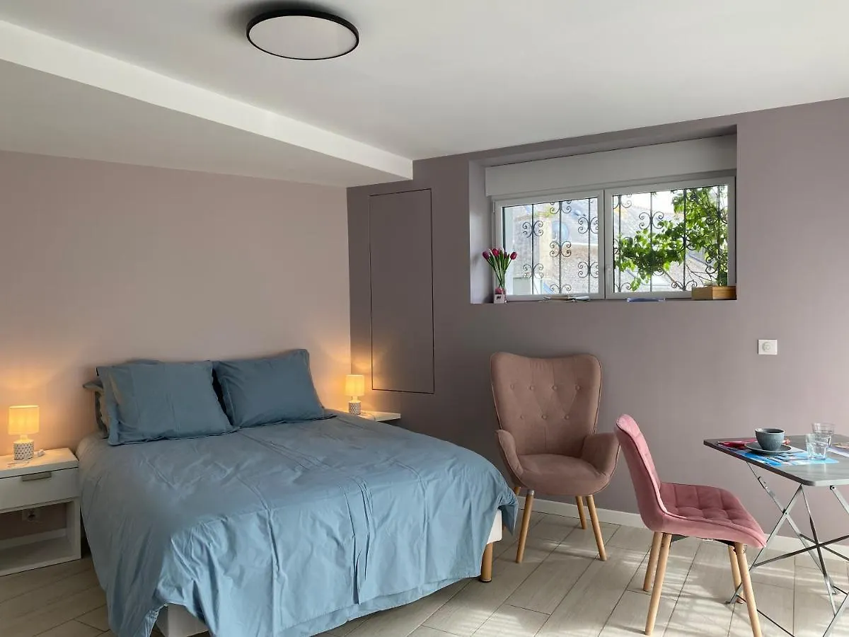 Grande Chambre D'Hote Centre Ville Concarneau 0*,  France